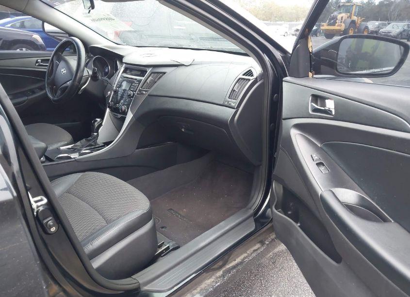 Photo 5 of 2011 Hyundai Sonata SE (VIN 5NPEC4AC1BH163419)