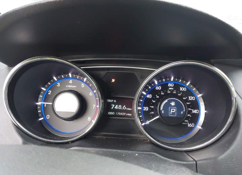 Photo 7 of 2011 Hyundai Sonata SE (VIN 5NPEC4AC1BH163419)