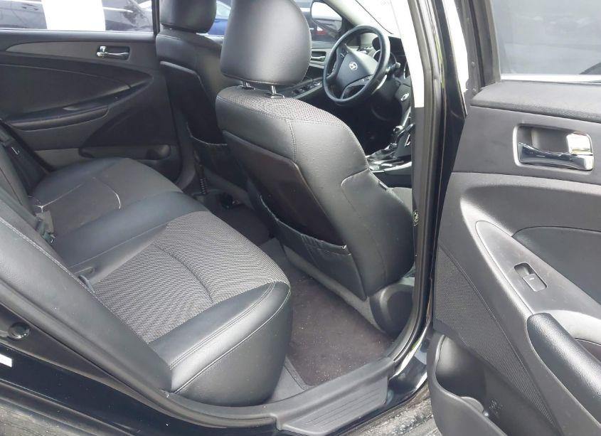 Photo 8 of 2011 Hyundai Sonata SE (VIN 5NPEC4AC1BH163419)