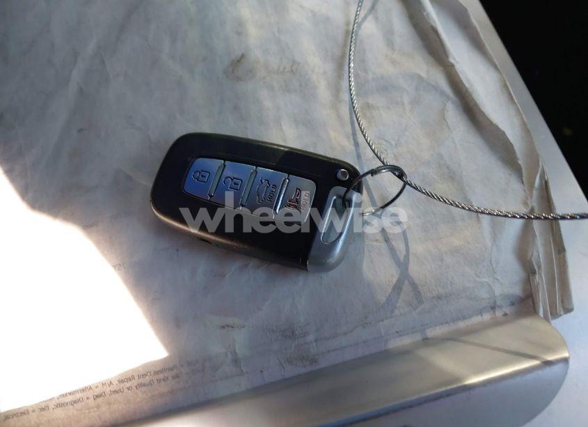 Photo 11 of 2011 Hyundai Sonata SE (VIN 5NPEC4AC1BH185372)