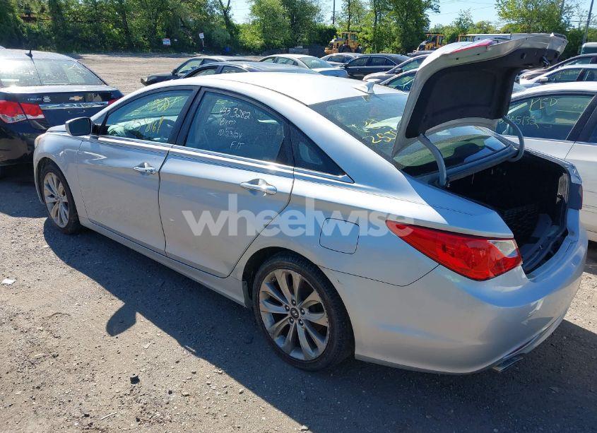 Photo 3 of 2011 Hyundai Sonata SE (VIN 5NPEC4AC1BH290767)