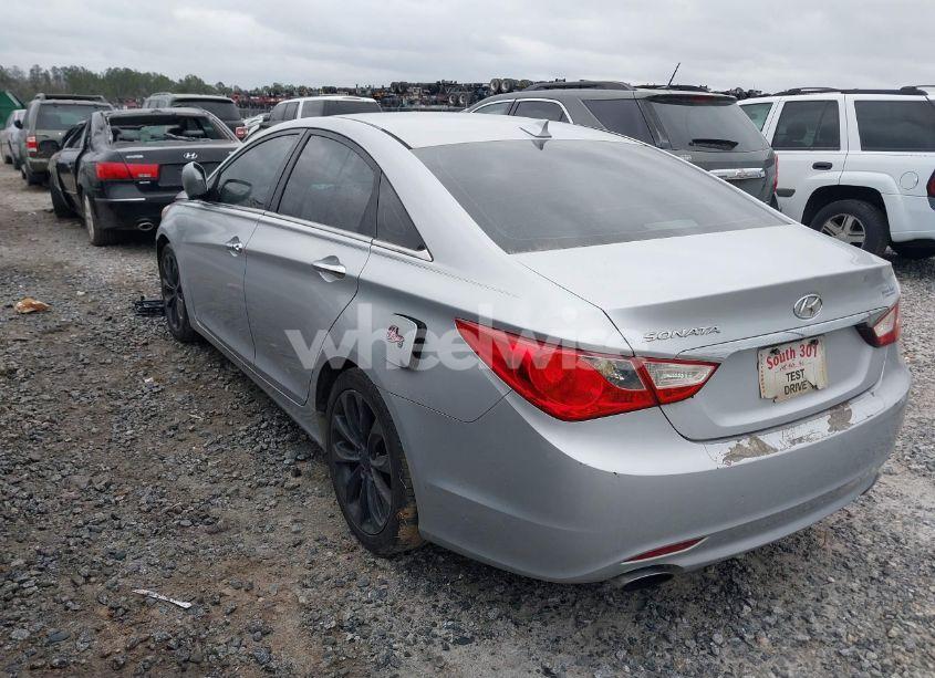 Photo 3 of 2012 Hyundai Sonata SE (VIN 5NPEC4AC1CH376131)