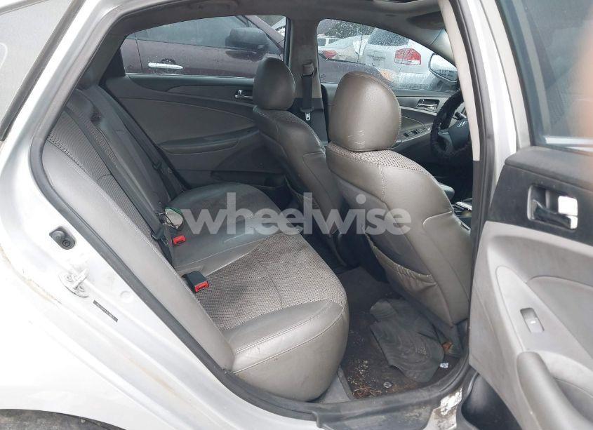 Photo 8 of 2012 Hyundai Sonata SE (VIN 5NPEC4AC1CH376131)