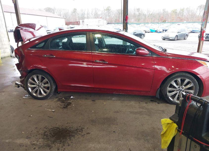 Photo 13 of 2012 Hyundai Sonata SE (VIN 5NPEC4AC1CH391437)