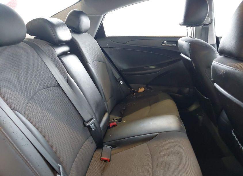 Photo 8 of 2012 Hyundai Sonata SE (VIN 5NPEC4AC1CH391437)