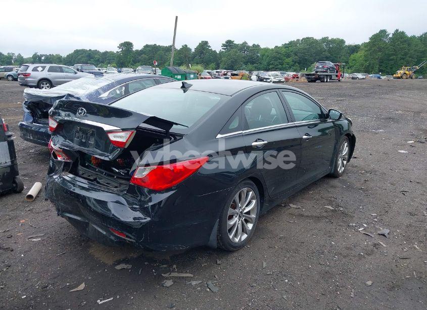 Photo 4 of 2012 Hyundai Sonata SE (VIN 5NPEC4AC1CH406194)