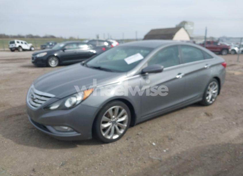 Photo 2 of 2012 Hyundai Sonata SE (VIN 5NPEC4AC1CH448221)