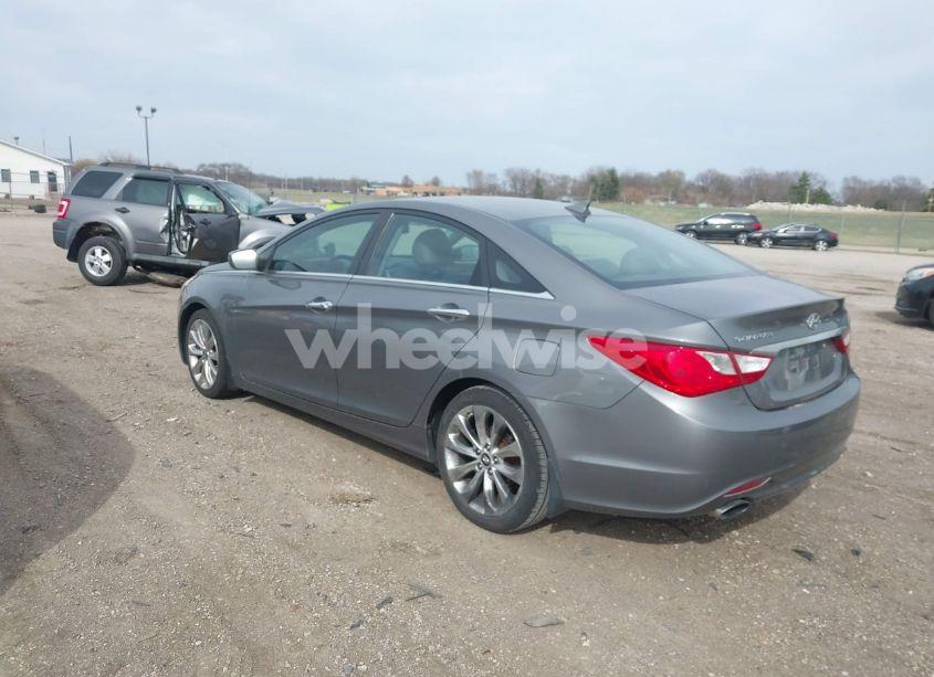 Photo 3 of 2012 Hyundai Sonata SE (VIN 5NPEC4AC1CH448221)