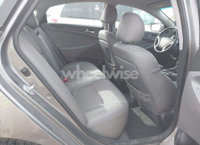 Photo 8 of 2012 Hyundai Sonata SE (VIN 5NPEC4AC1CH448221)