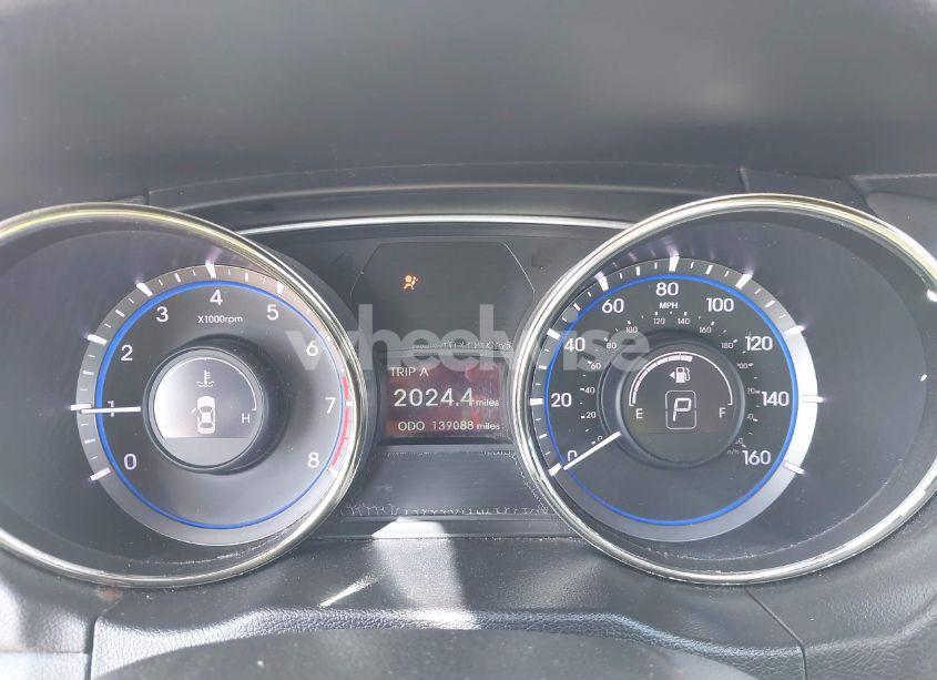 Photo 7 of 2012 Hyundai Sonata SE (VIN 5NPEC4AC1CH454441)