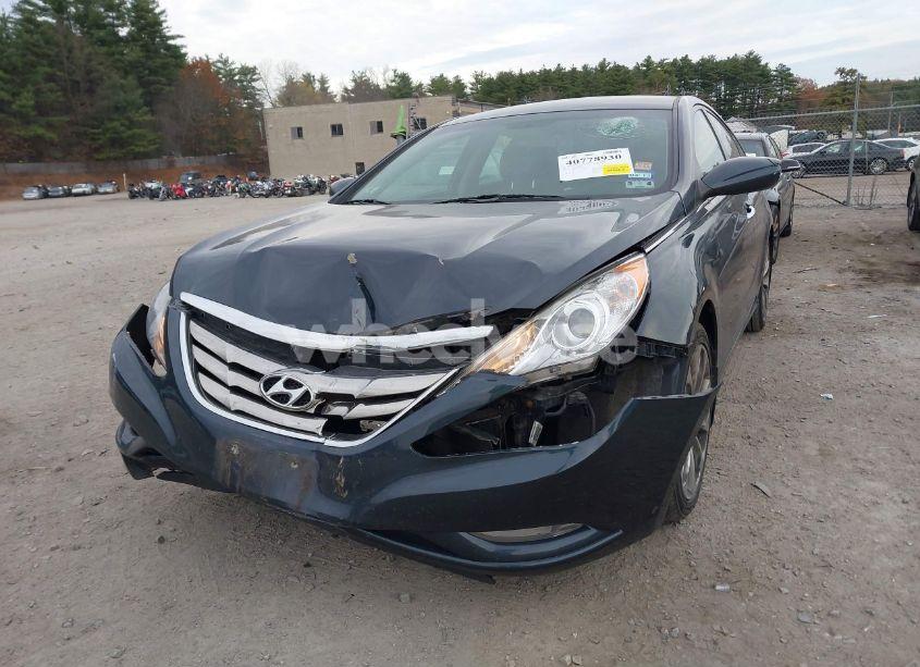 Photo 2 of 2012 Hyundai Sonata SE (VIN 5NPEC4AC1CH482465)