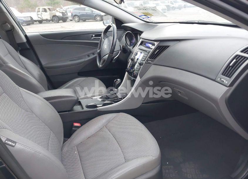 Photo 5 of 2012 Hyundai Sonata SE (VIN 5NPEC4AC1CH482465)