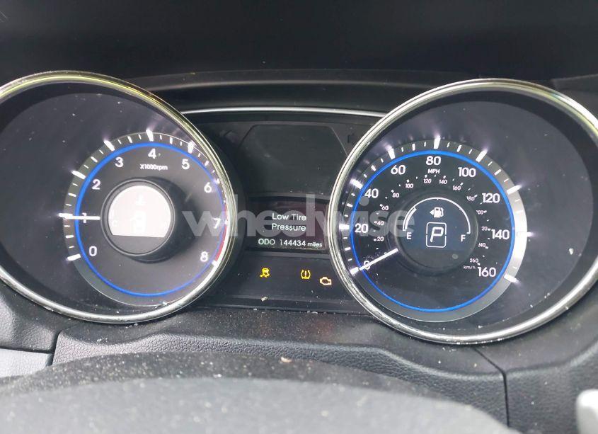 Photo 7 of 2012 Hyundai Sonata SE (VIN 5NPEC4AC1CH482465)