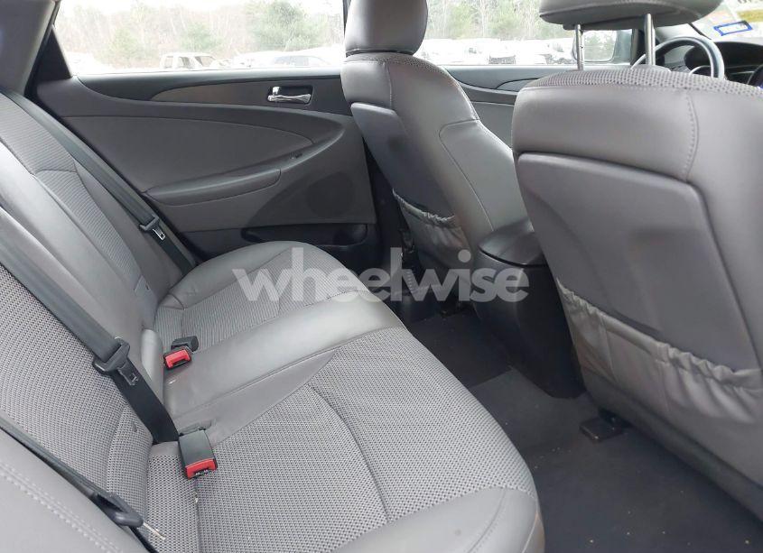 Photo 8 of 2012 Hyundai Sonata SE (VIN 5NPEC4AC1CH482465)