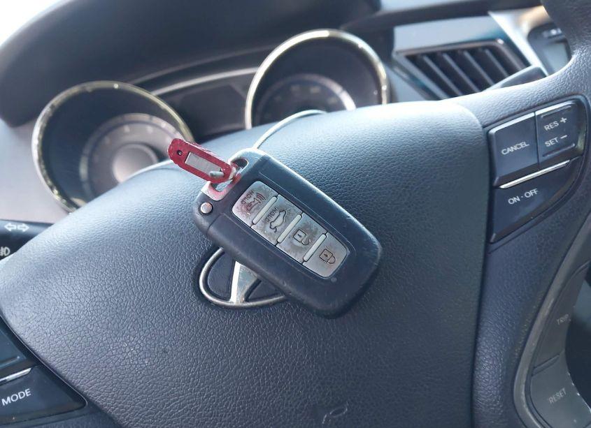 Photo 11 of 2013 Hyundai Sonata LIMITED (VIN 5NPEC4AC1DH598265)