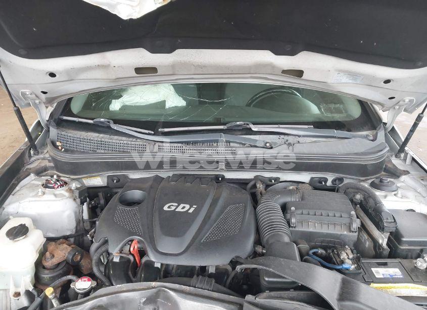 Photo 10 of 2013 Hyundai Sonata SE (VIN 5NPEC4AC1DH598735)