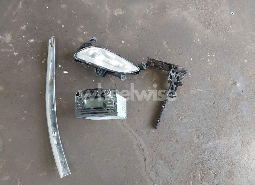 Photo 12 of 2013 Hyundai Sonata SE (VIN 5NPEC4AC1DH598735)