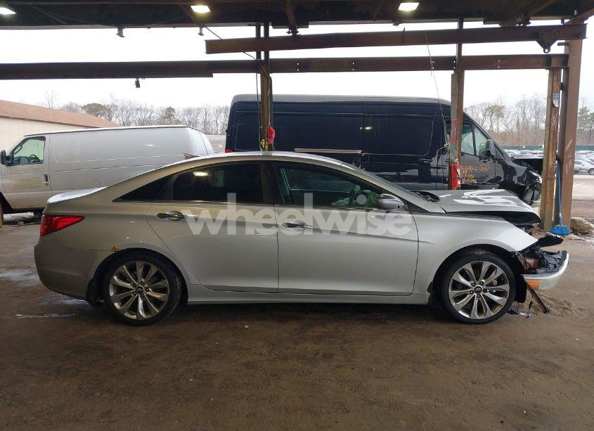 Photo 14 of 2013 Hyundai Sonata SE (VIN 5NPEC4AC1DH598735)