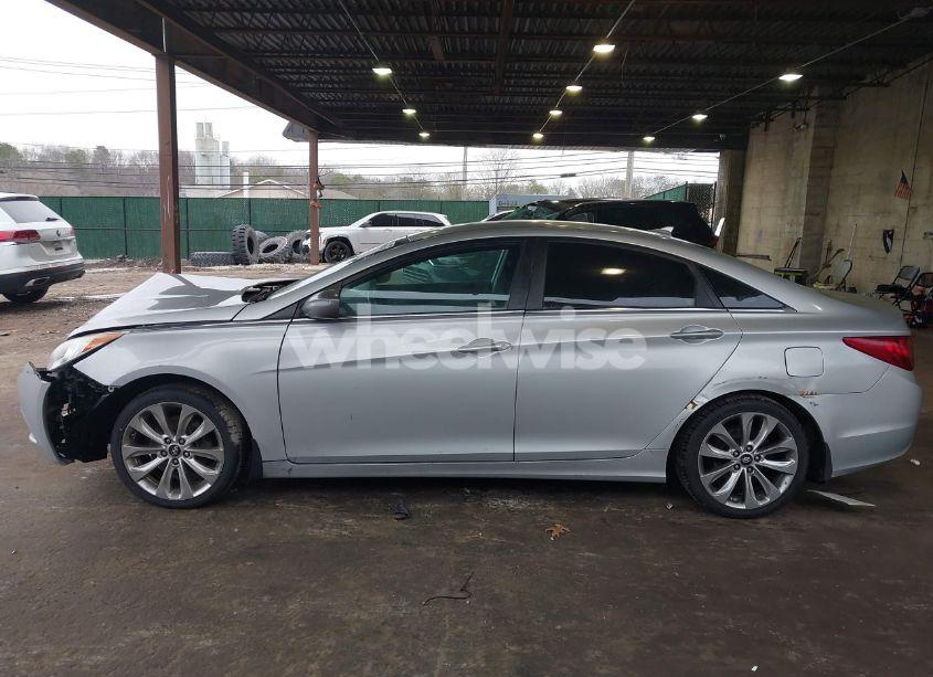 Photo 15 of 2013 Hyundai Sonata SE (VIN 5NPEC4AC1DH598735)