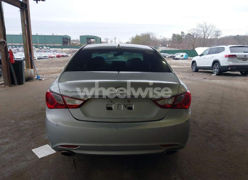 Photo 17 of 2013 Hyundai Sonata SE (VIN 5NPEC4AC1DH598735)
