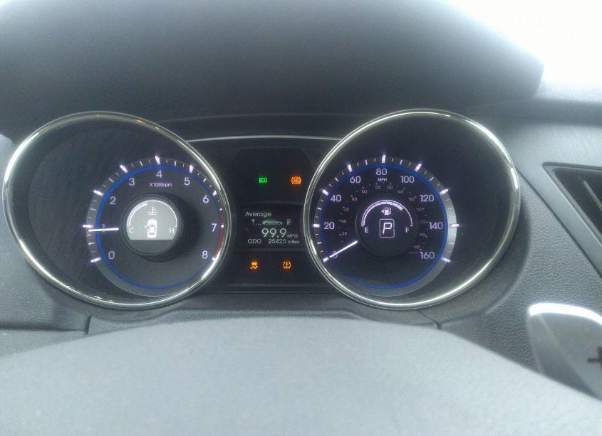 Photo 7 of 2013 Hyundai Sonata SE (VIN 5NPEC4AC1DH601973)