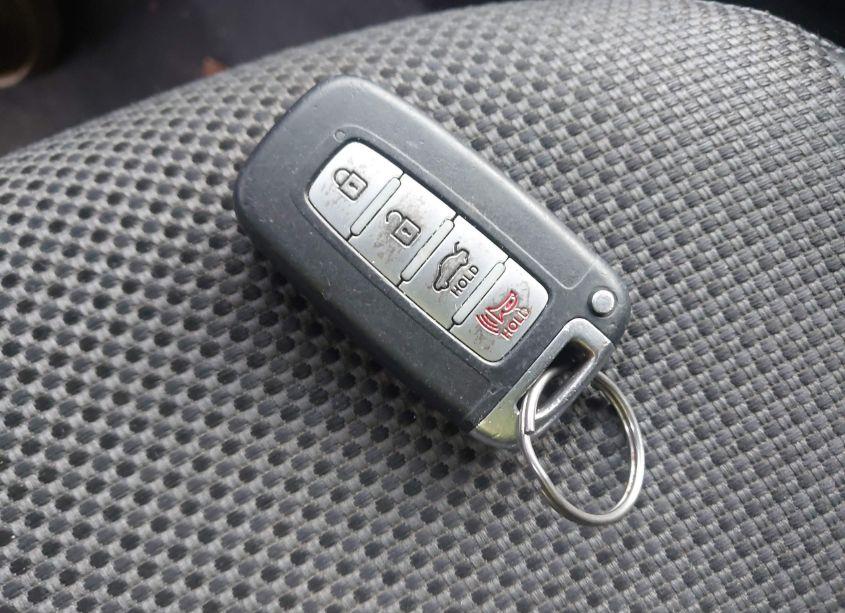 Photo 11 of 2013 Hyundai Sonata SE (VIN 5NPEC4AC1DH612939)