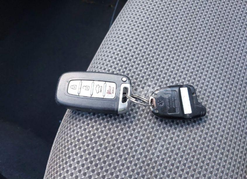 Photo 11 of 2013 Hyundai Sonata SE (VIN 5NPEC4AC1DH621463)