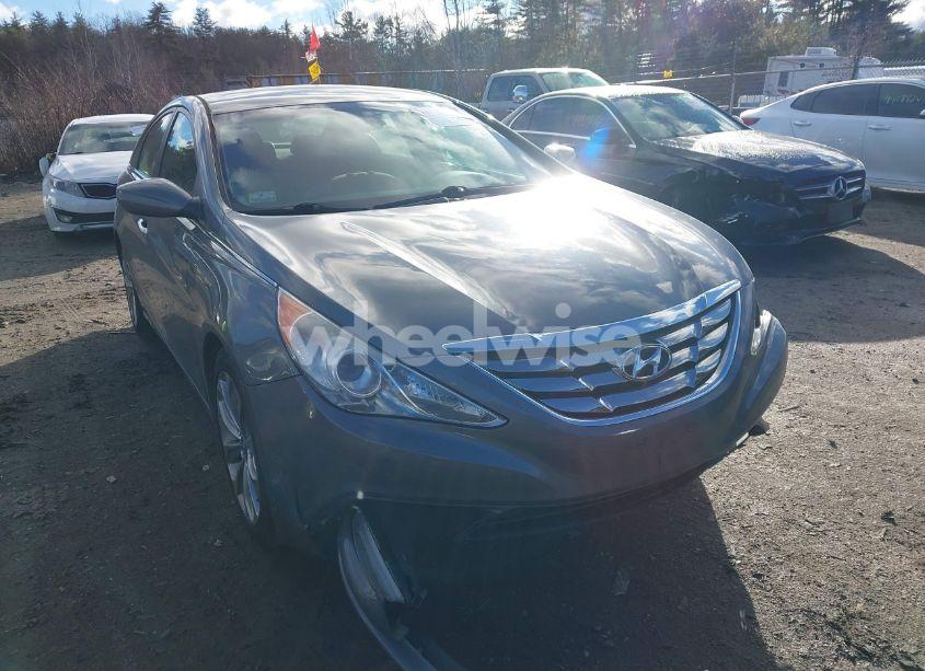 Photo 6 of 2013 Hyundai Sonata SE (VIN 5NPEC4AC1DH621463)