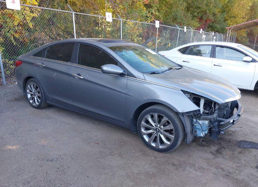 2013 Hyundai Sonata SE (VIN 5NPEC4AC1DH624461) main photo