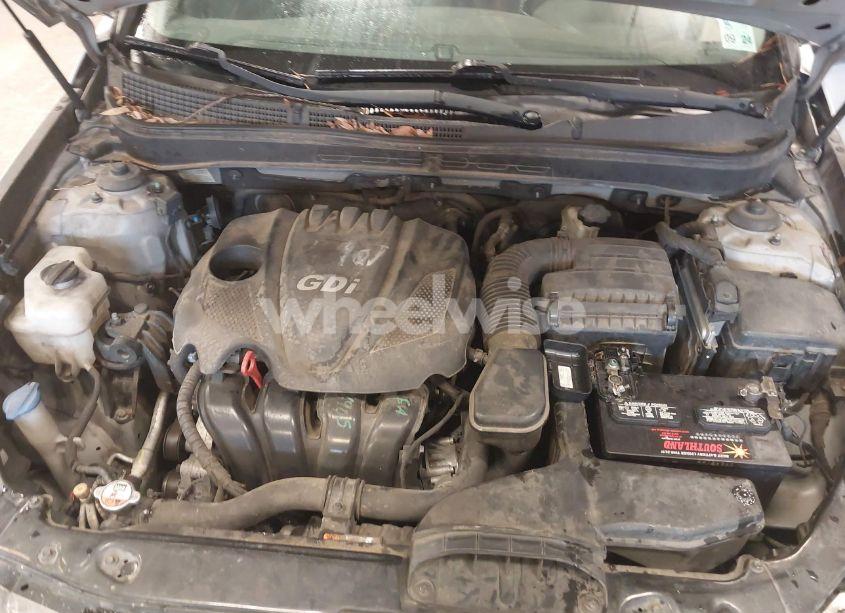 Photo 10 of 2013 Hyundai Sonata SE (VIN 5NPEC4AC1DH641910)