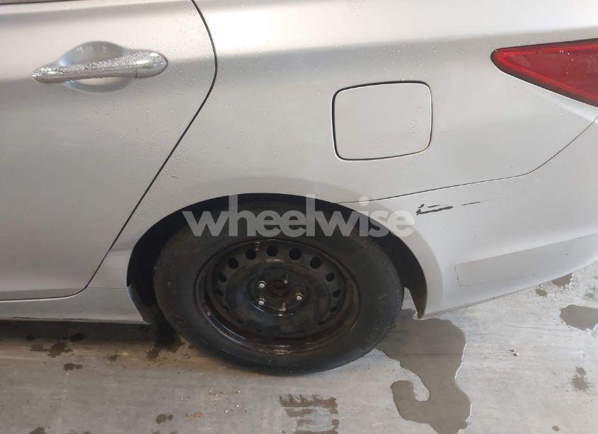 Photo 12 of 2013 Hyundai Sonata SE (VIN 5NPEC4AC1DH641910)