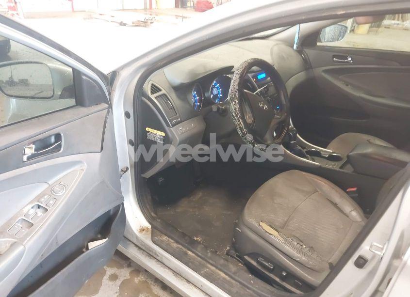 Photo 14 of 2013 Hyundai Sonata SE (VIN 5NPEC4AC1DH641910)