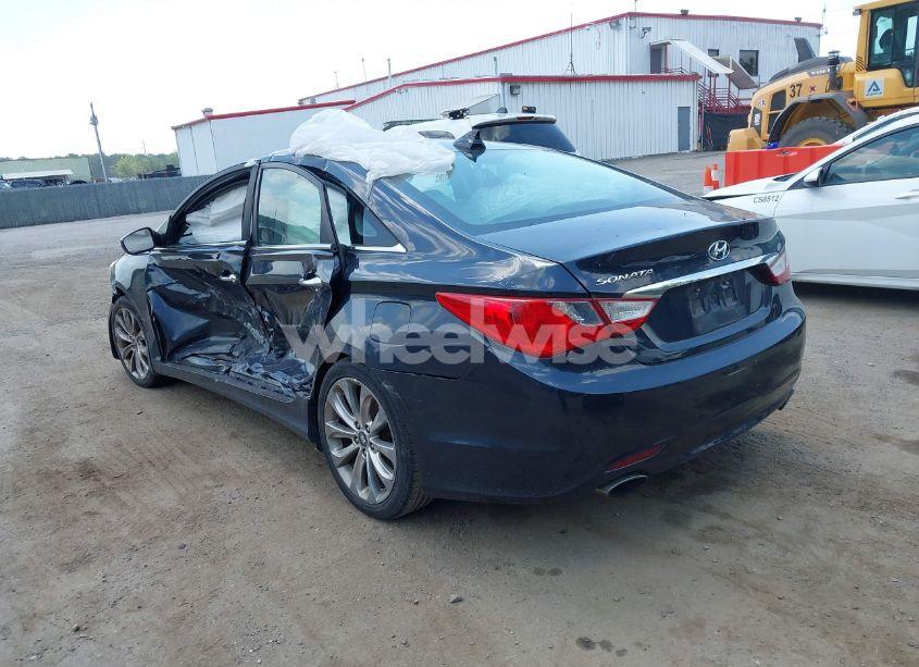 Photo 3 of 2013 Hyundai Sonata SE (VIN 5NPEC4AC1DH643771)