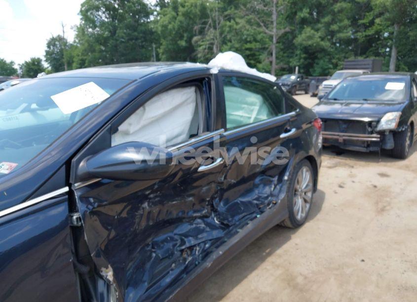 Photo 6 of 2013 Hyundai Sonata SE (VIN 5NPEC4AC1DH643771)