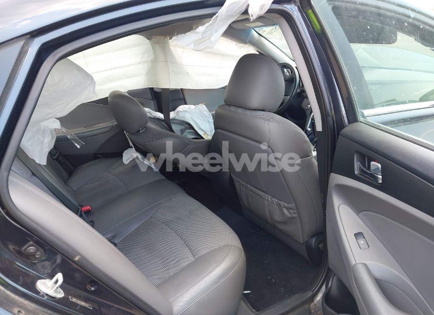 Photo 8 of 2013 Hyundai Sonata SE (VIN 5NPEC4AC1DH643771)