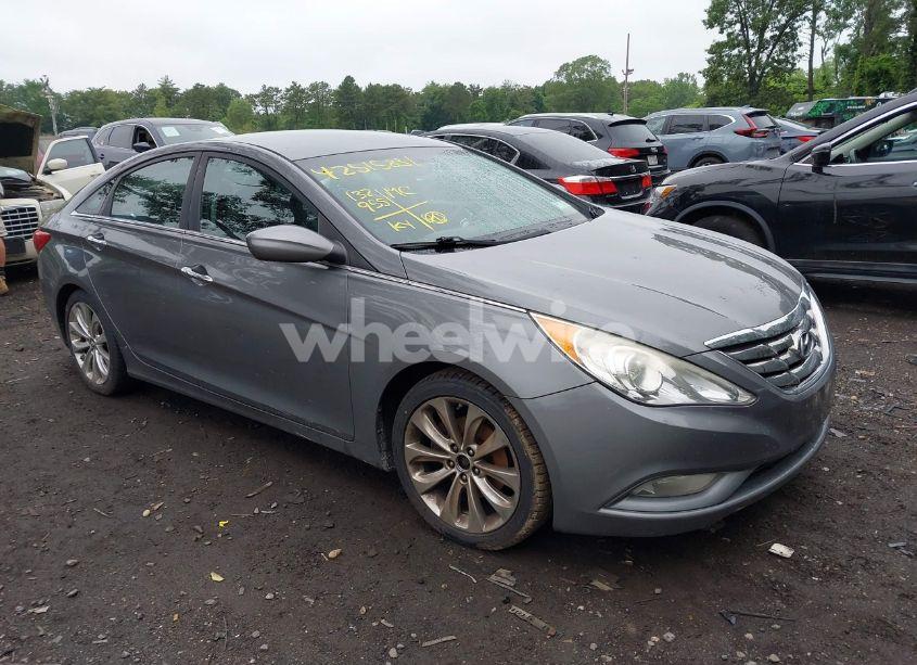 2013 Hyundai Sonata SE (VIN 5NPEC4AC1DH680366) main photo