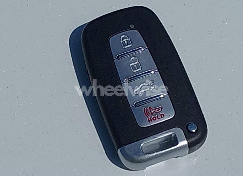 Photo 11 of 2013 Hyundai Sonata SE (VIN 5NPEC4AC1DH682747)