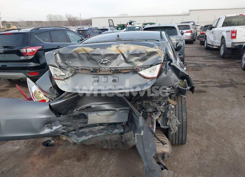Photo 16 of 2013 Hyundai Sonata (VIN 5NPEC4AC1DH695885)