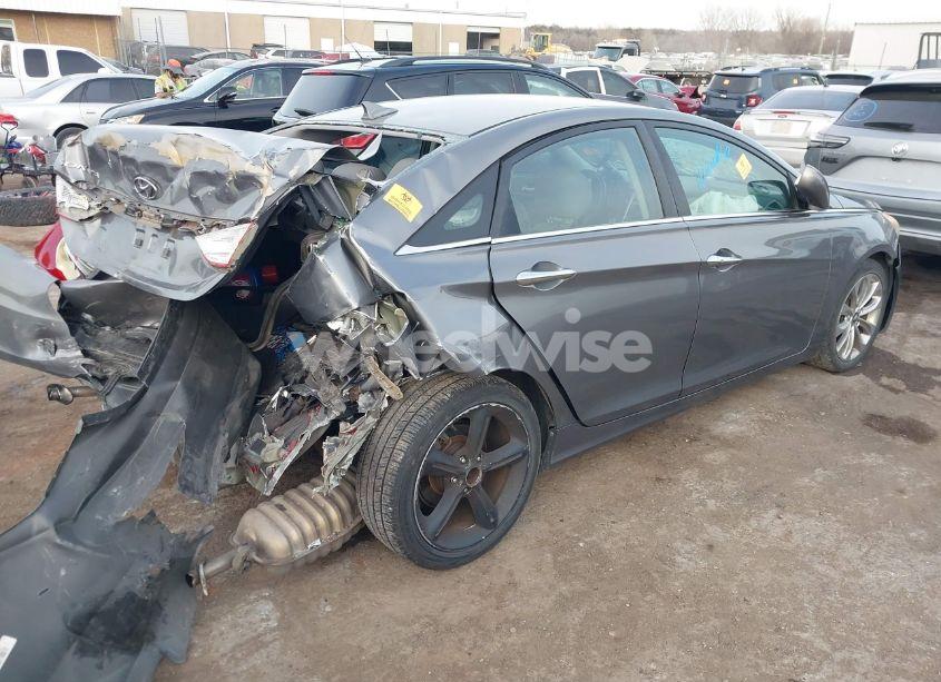 Photo 4 of 2013 Hyundai Sonata (VIN 5NPEC4AC1DH695885)