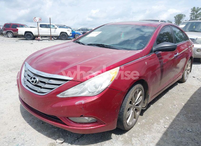 Photo 2 of 2013 Hyundai Sonata SE (VIN 5NPEC4AC1DH735785)