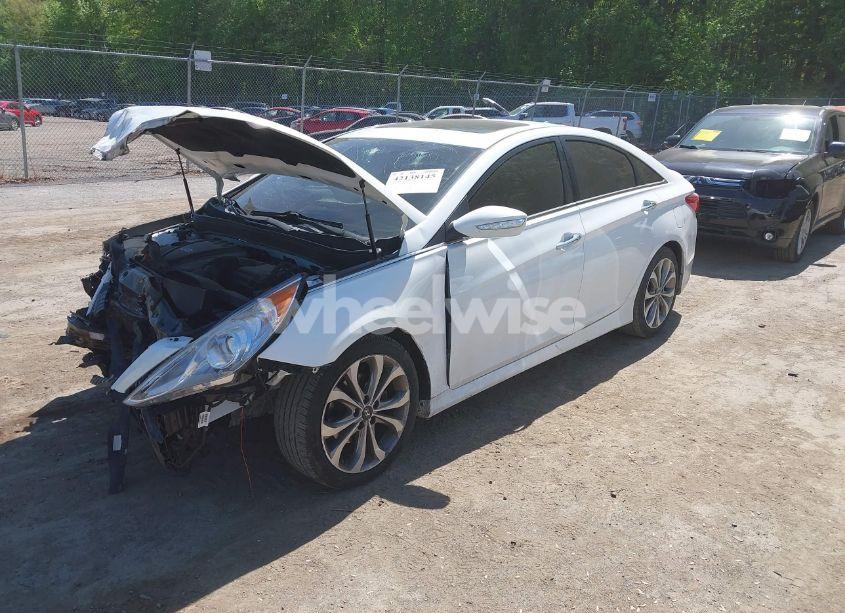 Photo 2 of 2014 Hyundai Sonata SE (VIN 5NPEC4AC1EH849402)