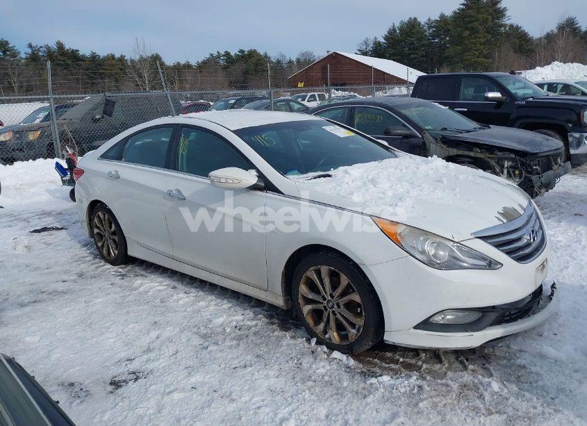 Photo 13 of 2014 Hyundai Sonata SE (VIN 5NPEC4AC1EH905709)