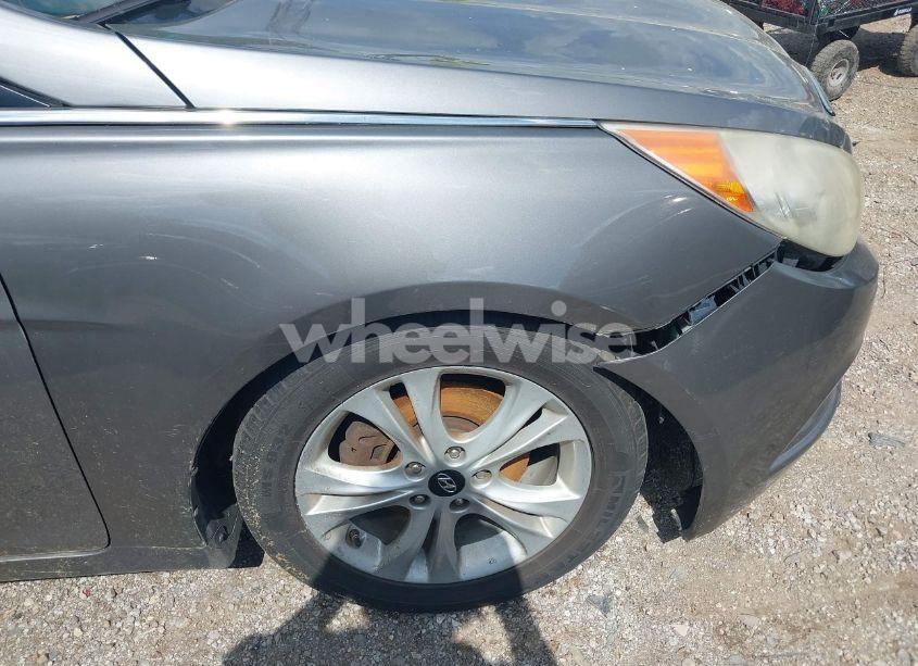 Photo 13 of 2011 Hyundai Sonata LIMITED (VIN 5NPEC4AC2BH073549)