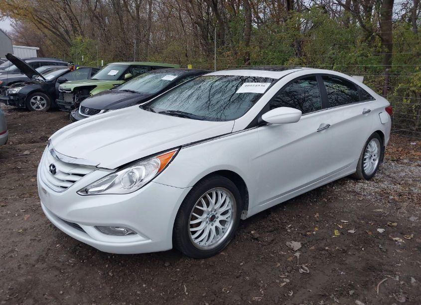 Photo 2 of 2011 Hyundai Sonata SE (VIN 5NPEC4AC2BH116254)
