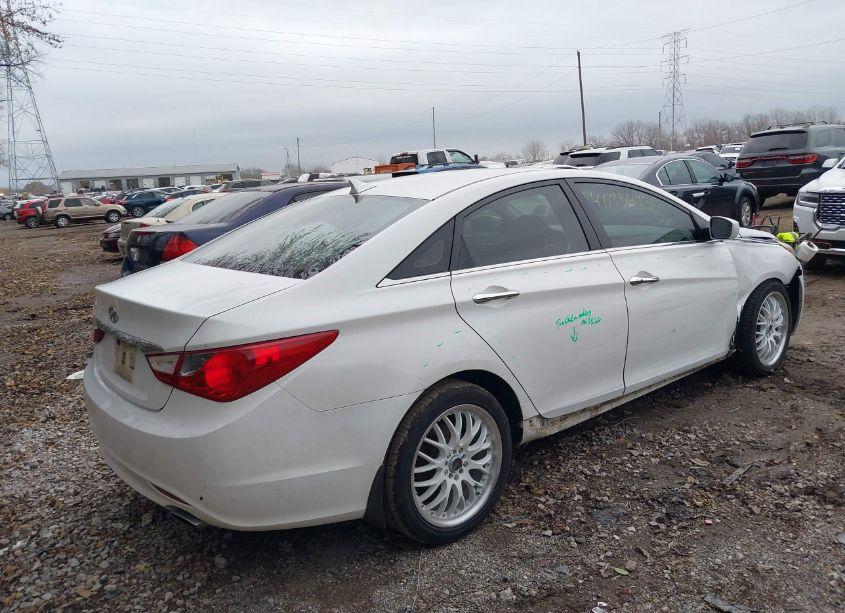 Photo 4 of 2011 Hyundai Sonata SE (VIN 5NPEC4AC2BH116254)