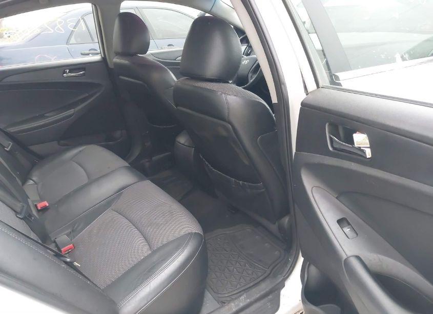 Photo 8 of 2011 Hyundai Sonata SE (VIN 5NPEC4AC2BH116254)