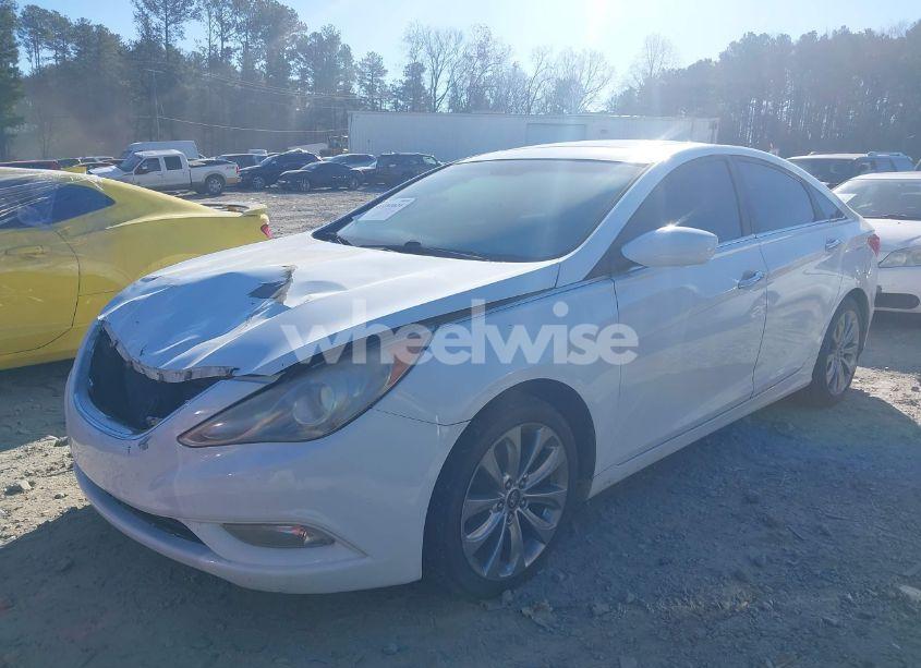 Photo 2 of 2011 Hyundai Sonata SE (VIN 5NPEC4AC2BH143213)