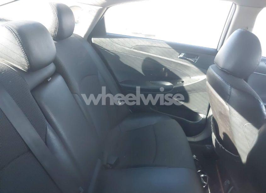 Photo 8 of 2011 Hyundai Sonata SE (VIN 5NPEC4AC2BH143213)