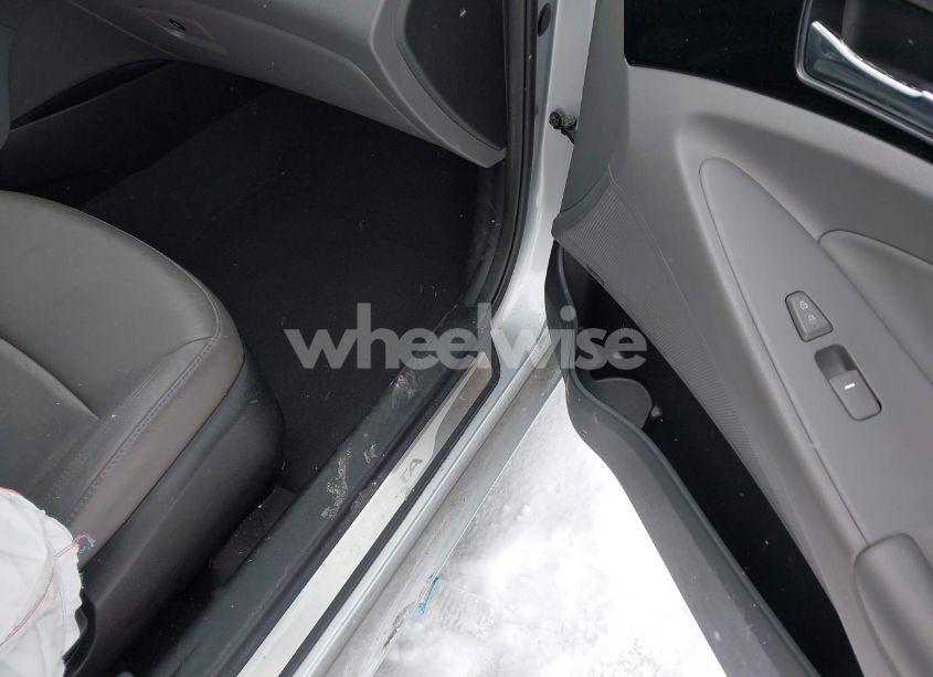 Photo 5 of 2011 Hyundai Sonata LIMITED (VIN 5NPEC4AC2BH287537)