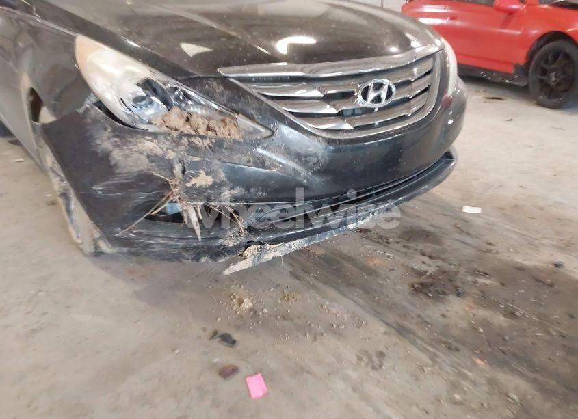 Photo 6 of 2011 Hyundai Sonata SE (VIN 5NPEC4AC2BH304983)